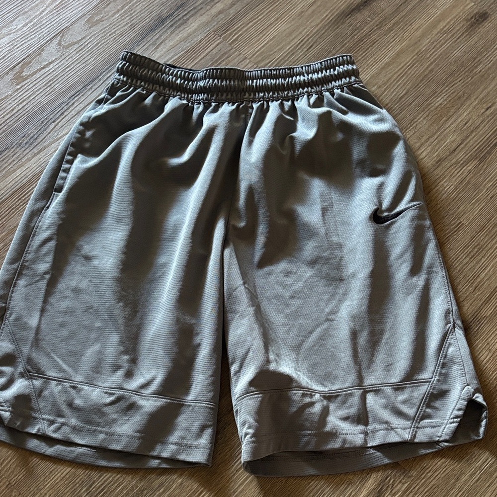 Nike Men's Athletic Shorts in Gray